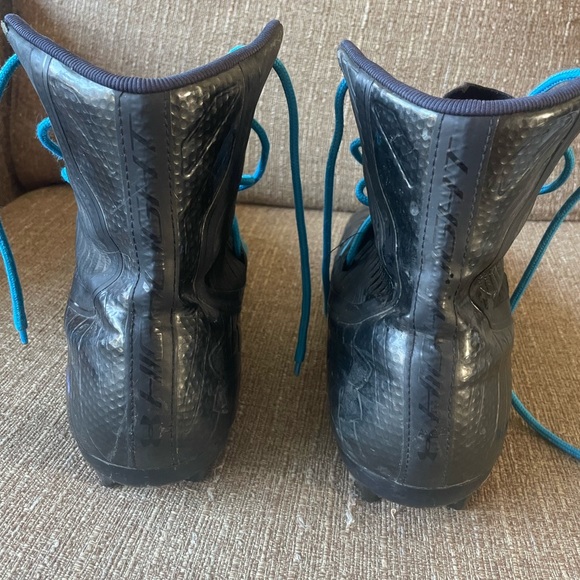Under Armour cleats, size 11.5 - football or lacrosse. Plenty of life left! - Picture 4 of 6